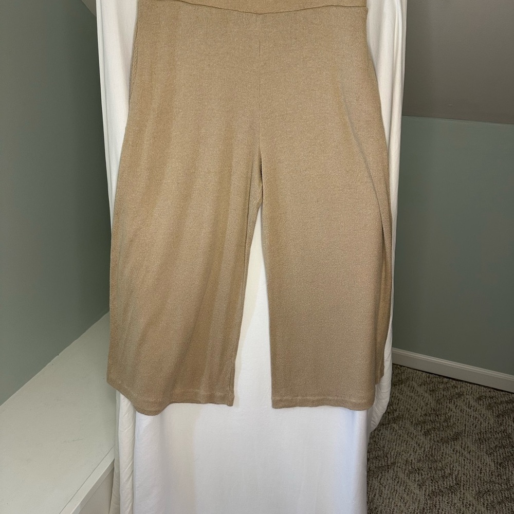 Banana Republic women's Wide-Leg knit Pants capri length size Small